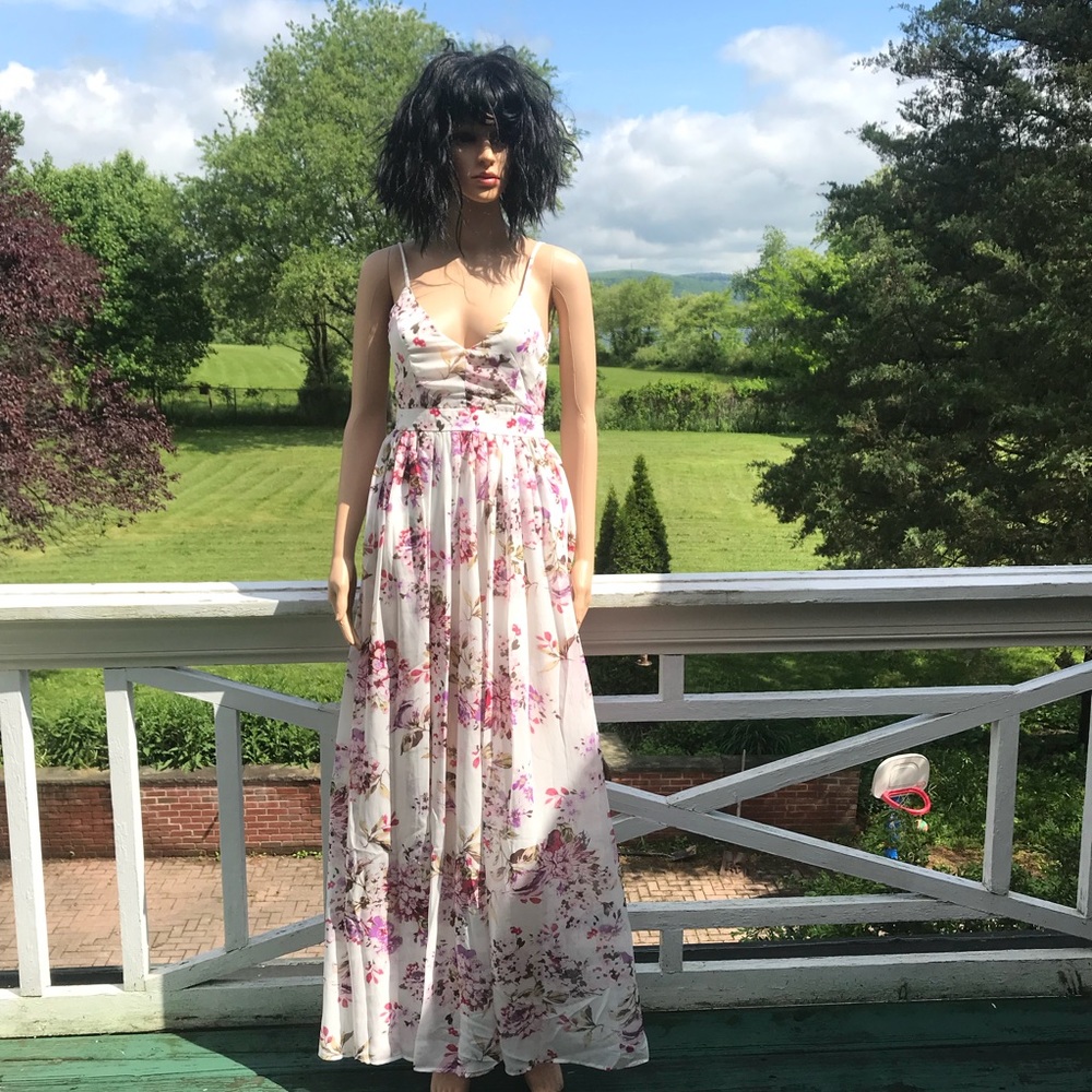 🌸🆕 Spaghetti Strap Open Back Floral Maxi Dress - Picture 4 of 8